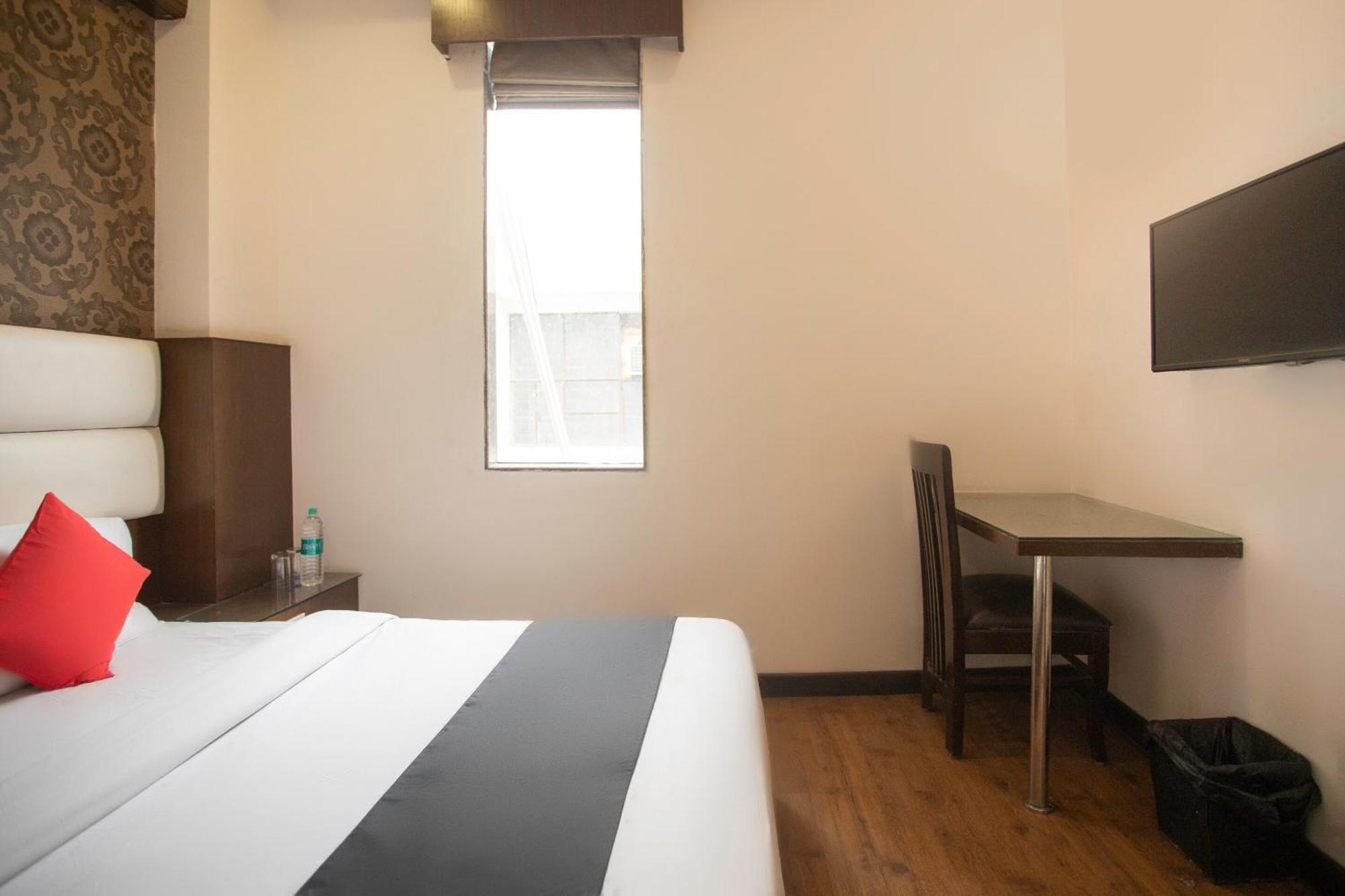 Hotel O Parktel Indirapuram Eksteriør billede