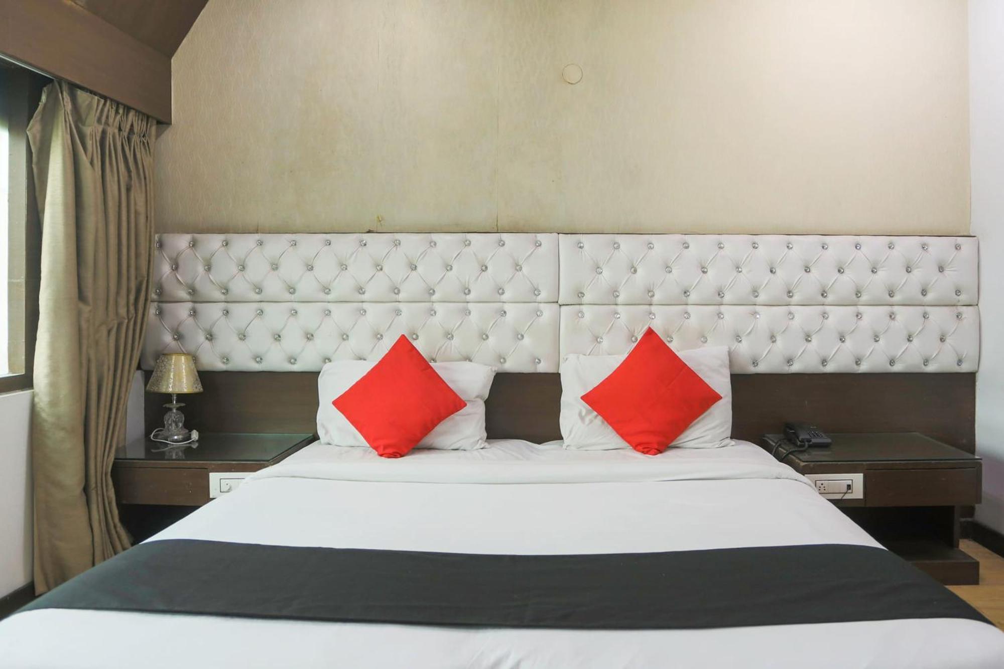 Hotel O Parktel Indirapuram Eksteriør billede