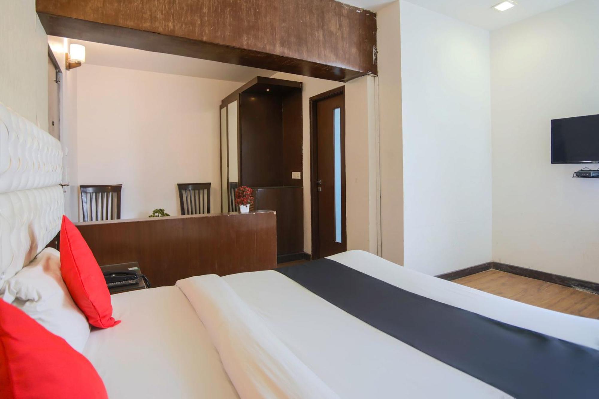 Hotel O Parktel Indirapuram Eksteriør billede