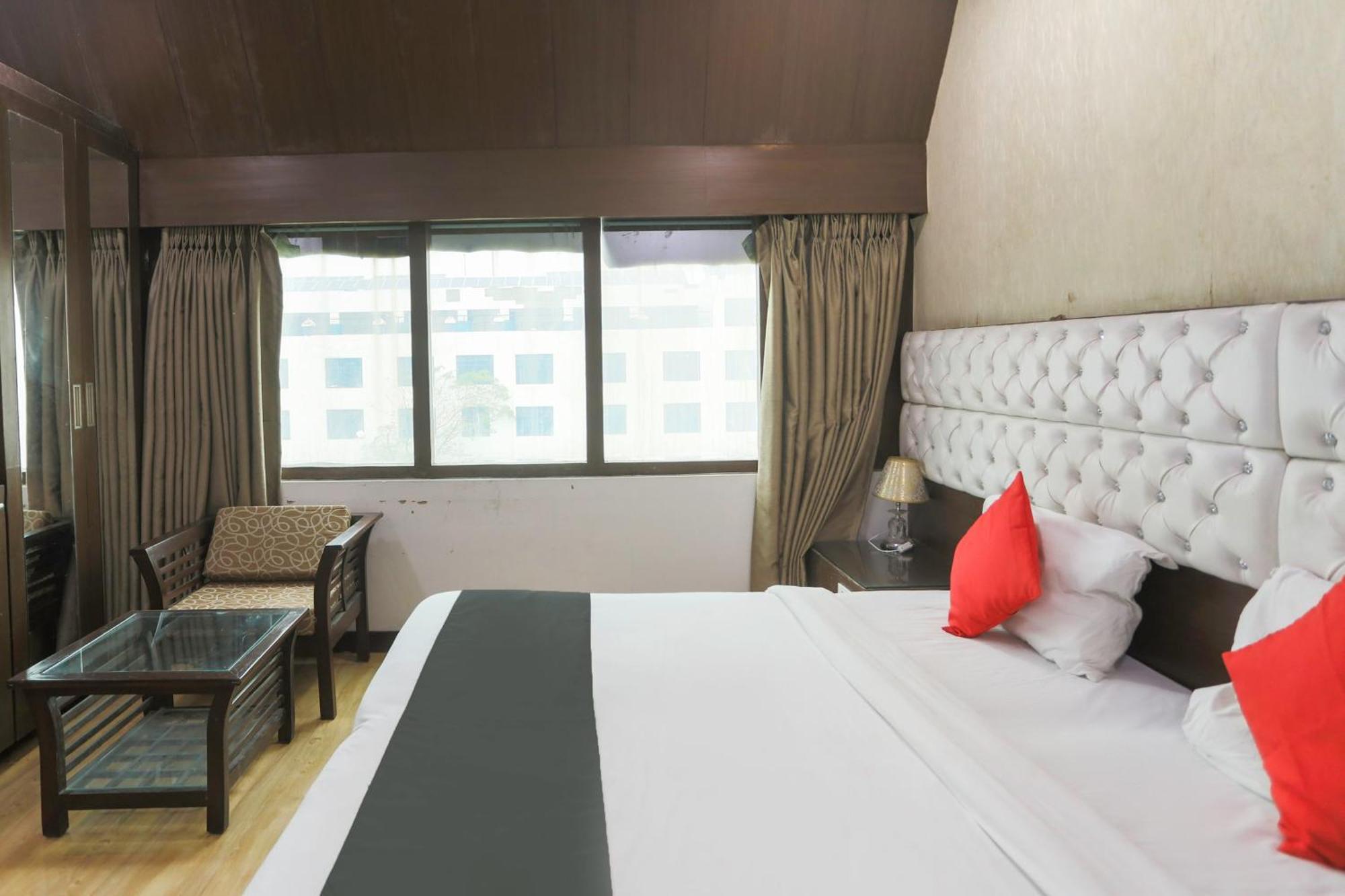 Hotel O Parktel Indirapuram Eksteriør billede